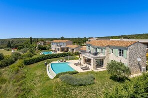 Exterior - Villa Zelena Panoramic Seaview, Infinity pool, free EV charger (Bale)
