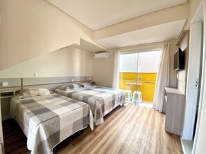 Chambre Familiale, 1 chambre | Wi-Fi gratuit, draps fournis