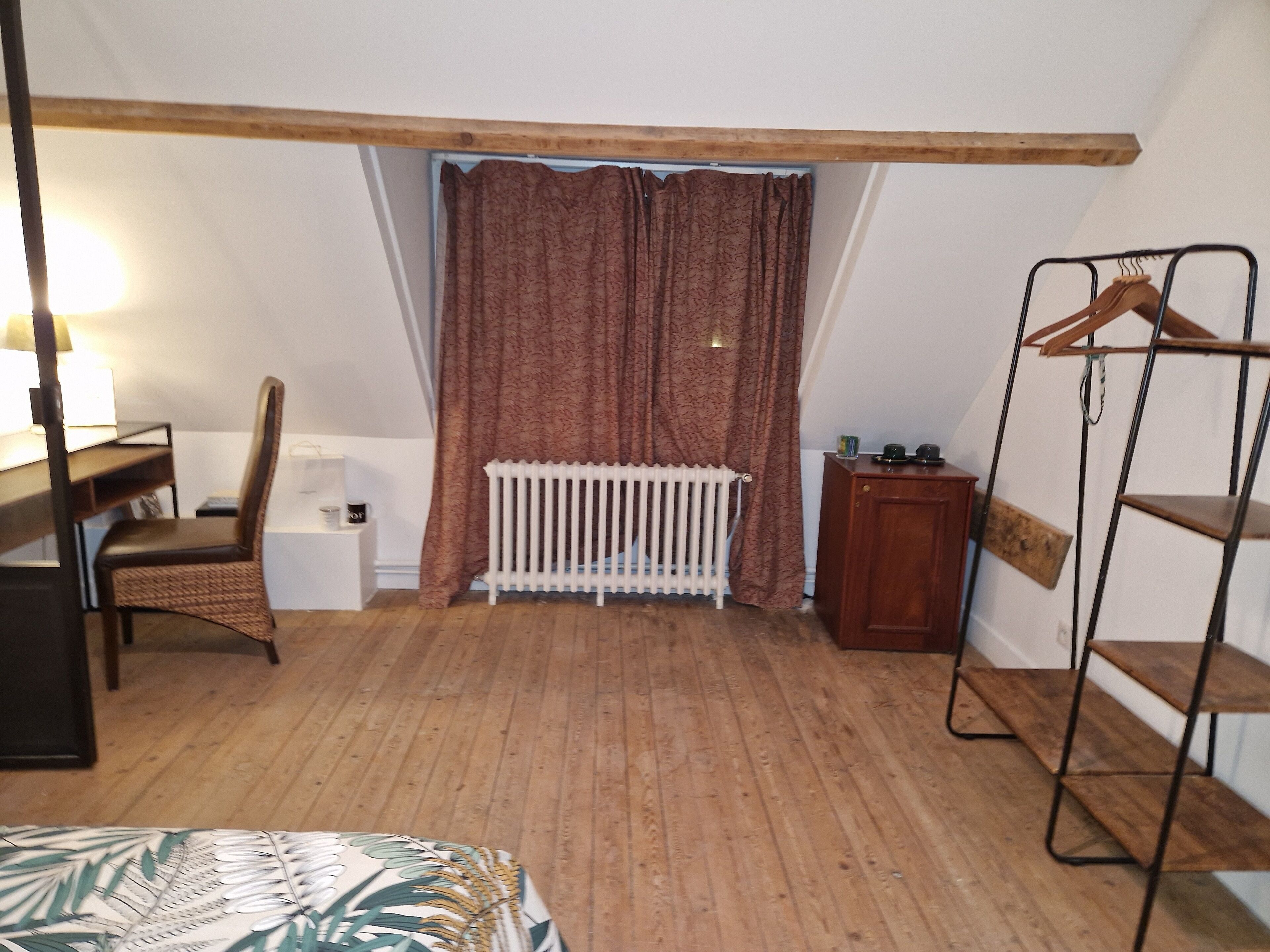 Comfort Room | Free rollaway beds, free WiFi, bed sheets