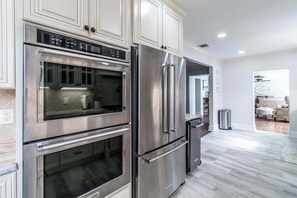 Luokittelematon kuva, 4 kautta 55, painike