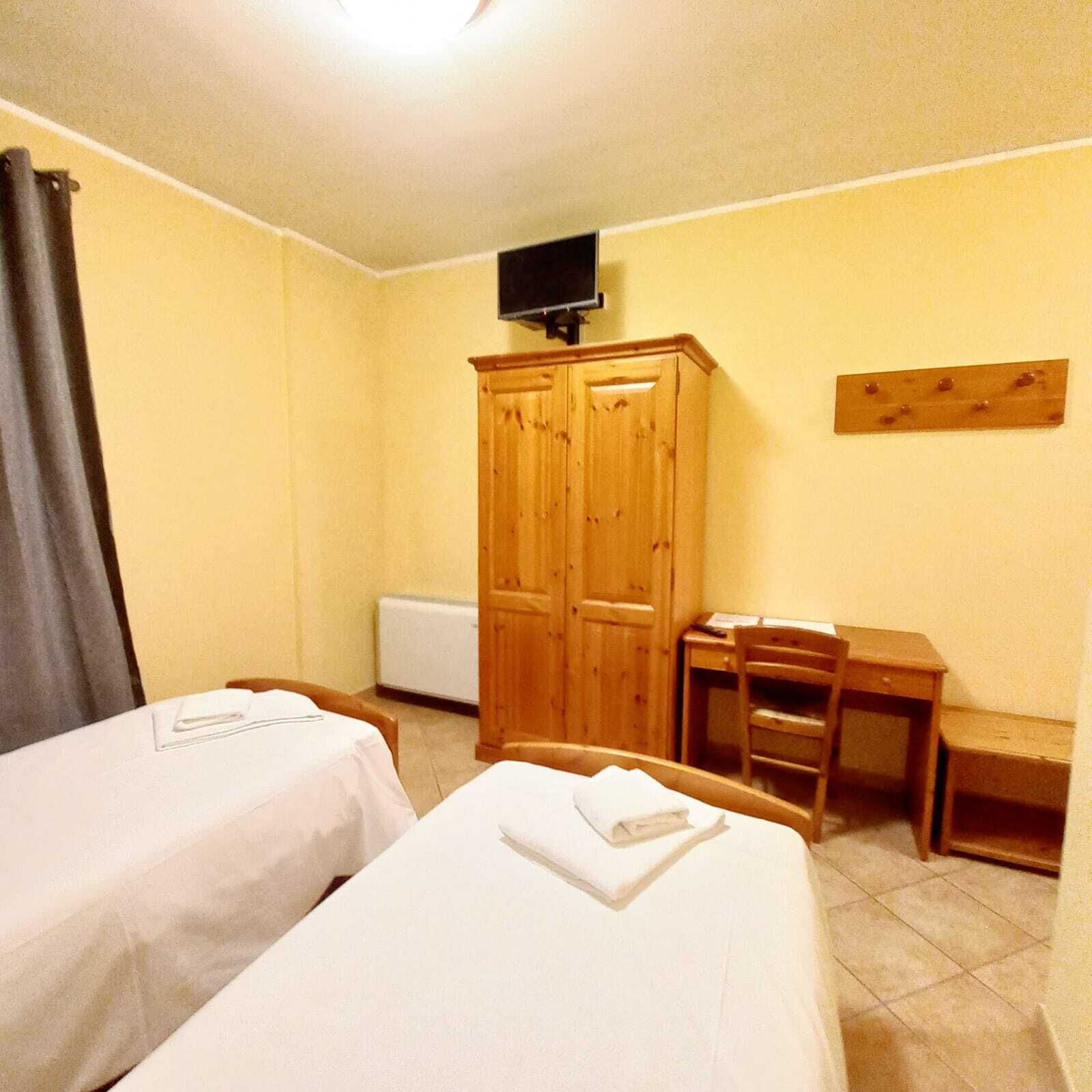 Chambre Classique, balcon, vue colline