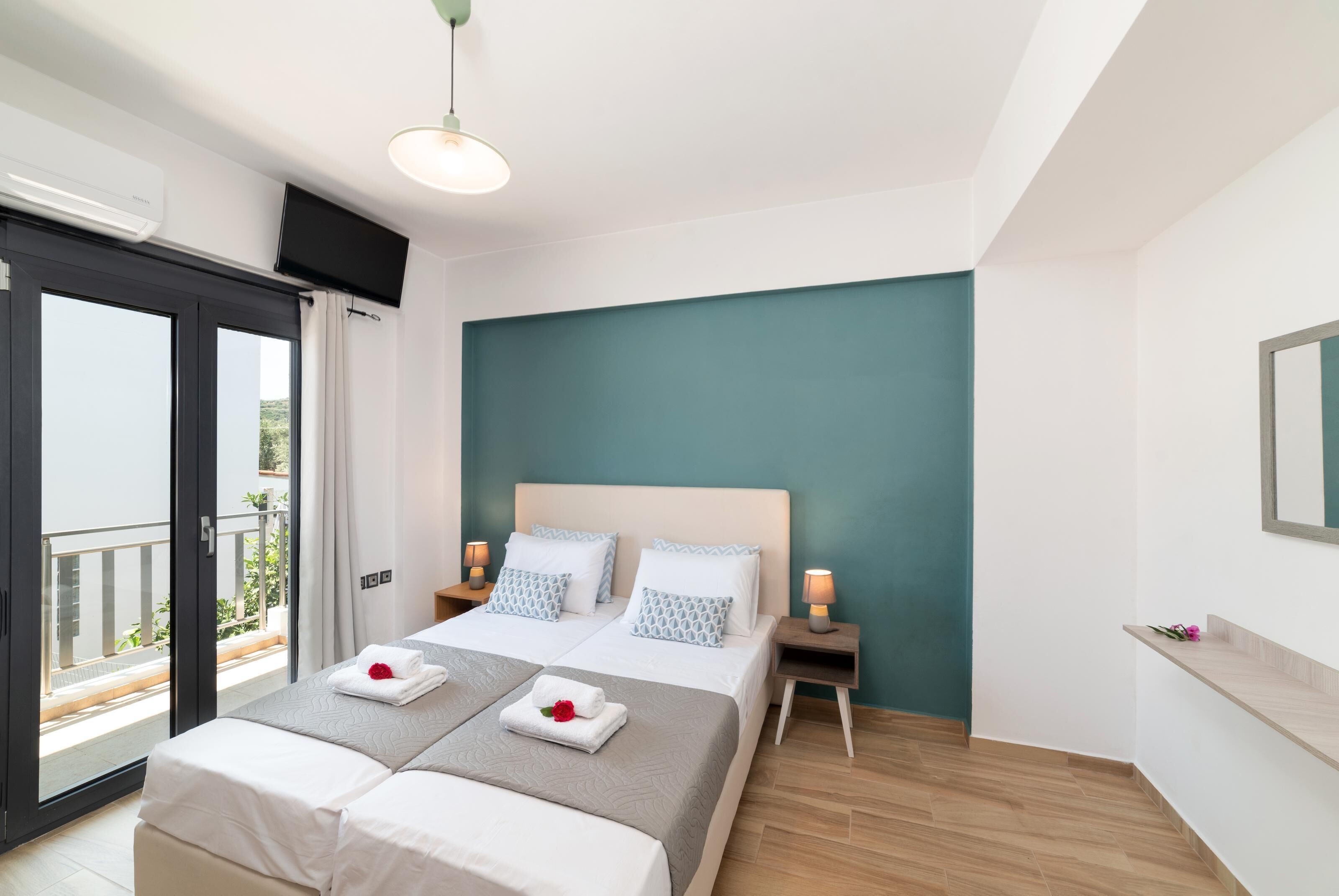 Comfort Villa | 3 bedrooms, blackout drapes, soundproofing, iron/ironing board