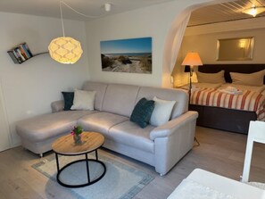 1 bedroom, iron/ironing board, travel cot, free WiFi