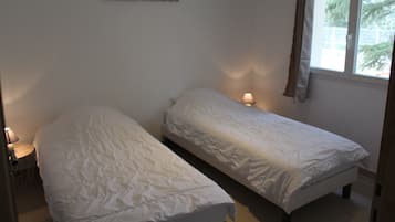 2 slaapkamers, een strijkplank/strijkijzer, gratis wifi