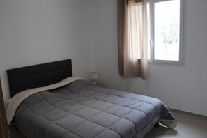 2 slaapkamers, een strijkplank/strijkijzer, gratis wifi