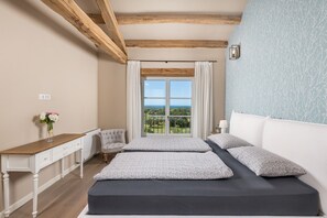 4 室のベッドルーム、アイロン / アイロン台、WiFi、ベッドシーツ