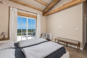 4 sovrum, strykjärn/strykbräda, wi-fi och sängkläder