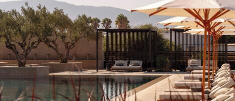 Sesongbasert utendørsbasseng