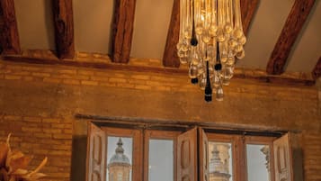 4 Schlafzimmer, Schreibtisch, Reisekinderbett, WLAN