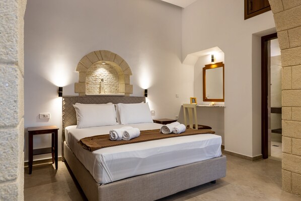 1 chambre, fer et planche Ă repasser, Wi-Fi gratuit, draps fournis