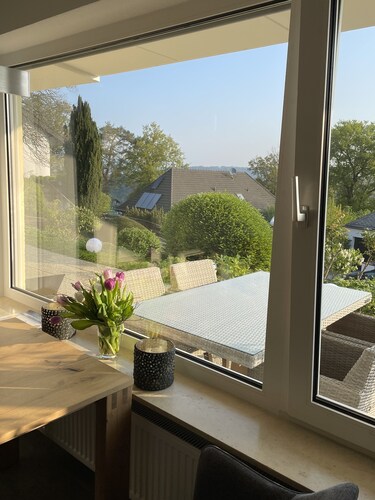 Neue ***** Sterne FeWo, sehr modern, ruhige Lage, grosse Terrasse, viel Komfort!