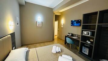 Minibar, in-room safe, desk, blackout drapes