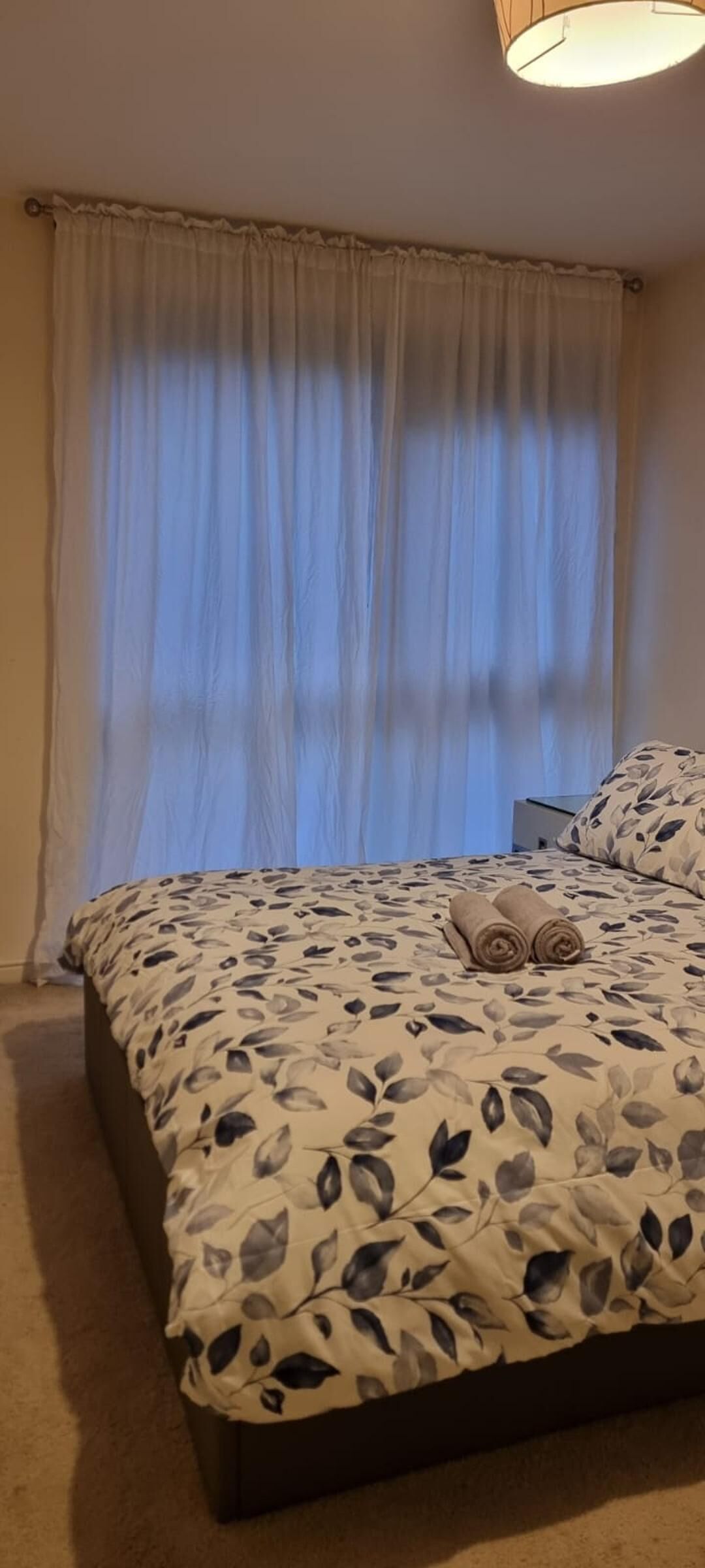 Lägenhet | Badrum | Badkar och dusch, djupt badkar, gratis toalettartiklar och hårtork