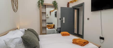 Cottage | 1 bedroom, individually decorated, individually furnished, free WiFi