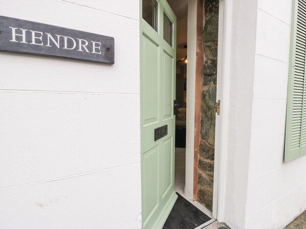 Cottage | Exterior detail - Hendre (Menai Bridge)