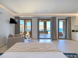 Ropa de cama de alta calidad y minibar 