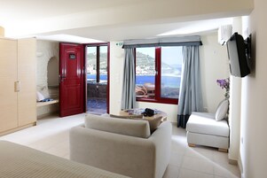 Ropa de cama de alta calidad y minibar 