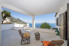 2 bedrooms - Villa Gr - Enchanting Villa Overlooking the Sea (Praiano)