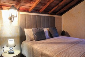 1 bedroom, individually decorated, free WiFi, bed sheets - Casa Pé na Areia (Ponta Delgada)