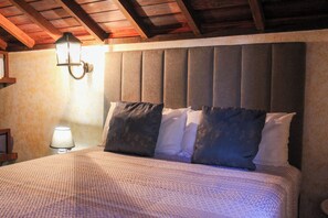 1 bedroom, individually decorated, free WiFi, bed sheets - Casa Pé na Areia (Ponta Delgada)