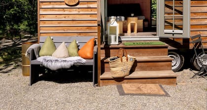 Märchenhaftes Tiny Haus auf dem Historischen Gut Junkernhof in der Grimm Heimat