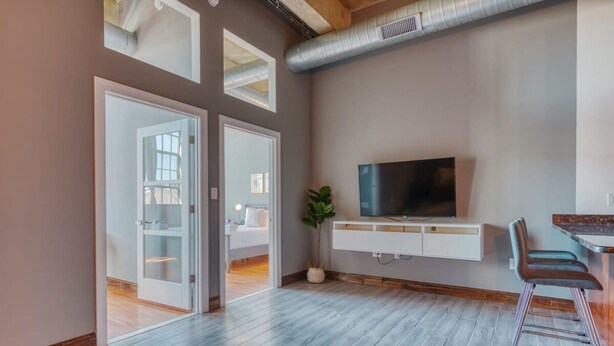 Apartment | 2 bedrooms, Internet - Sosuite 2BR Apt w W D Gym On-site Restaurant (Philadelphia)