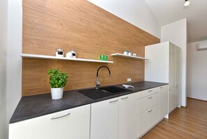 Refrigerador, horno, parrilla de estufa y lavavajillas 