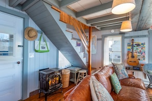 Interior - Ole Greeley Cottage - Classic oceanfront, pet-friendly Bailey Island cottage (Bailey Island)