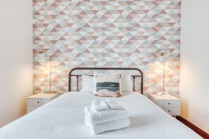 Apartment | 2 bedrooms, Internet - Sosuite 2BR Penthouse w W D Gym On-site Bar (Philadelphia)