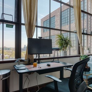 Apartment | 1 bedroom, Internet - Sosuite 1BR Penthouse w W D Gym On-site Bar (Philadelphia)