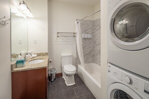 Apartment - Sosuite Studio w W/d, Gym, On-site Restaurant (Philadelphia)