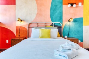 Apartment | 2 bedrooms - Sosuite 2BR Apt w W/d, Gym, On-site Restaurant (Philadelphia)