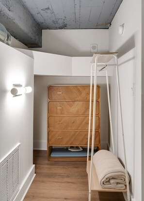 1 bedroom - Sosuite 1BR Loft w Shared W/d, Gym, Lounge (Philadelphia)