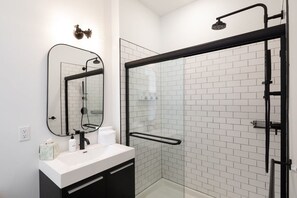 Apartment - Sosuite 1BR Apt w W/d, Large Dining Seating (Philadelphia)