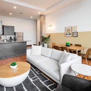 Apartment | 2 bedrooms - Sosuite 2BR Apt w W/d, Gym, On-site Restaurant (Philadelphia)