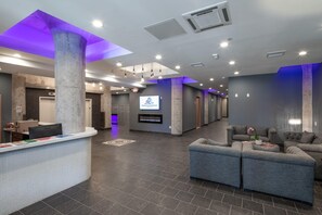 2 bedrooms, Internet - Sosuite 2BR Penthouse w W D Gym On-site Bar (Philadelphia)