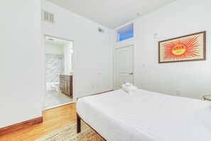 2 bedrooms, Internet - Sosuite 2BR Penthouse w W D Gym On-site Bar (Philadelphia)