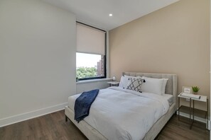 Apartment | 3 bedrooms - Sosuite 3BR Apt w Park View, W/d, Gym, Lounge (Philadelphia)