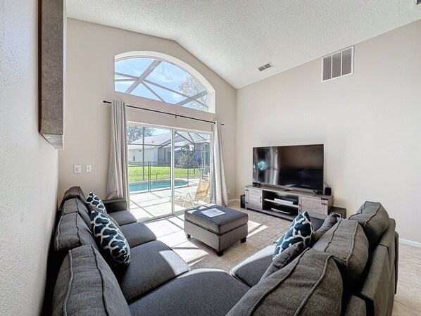 Living area - 5 Star Home Private Pool & Jaccuzzifree Wi-fi 4 Bedroom Villa by RedAwning (Kissimmee)