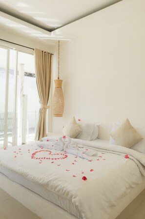 Deluxe Double Room, 1 Bedroom, Non Smoking, Garden View | Living area - Gili Paddy Hotel (Gili Trawangan)