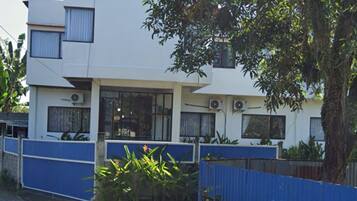 Bagian depan properti