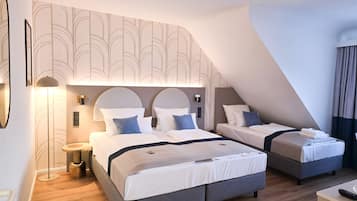In-room safe, soundproofing, iron/ironing board, free WiFi
