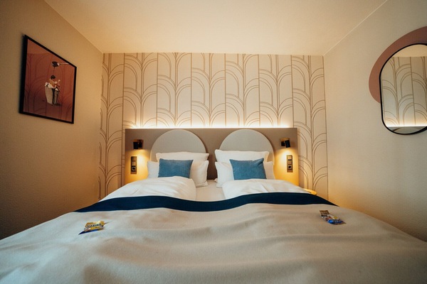 In-room safe, soundproofing, iron/ironing board, free WiFi