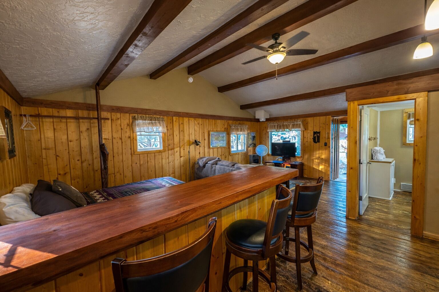 1 多间卧室、WiFi、床单