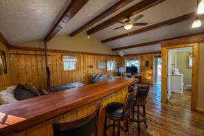 1 habitación, wifi y ropa de cama 