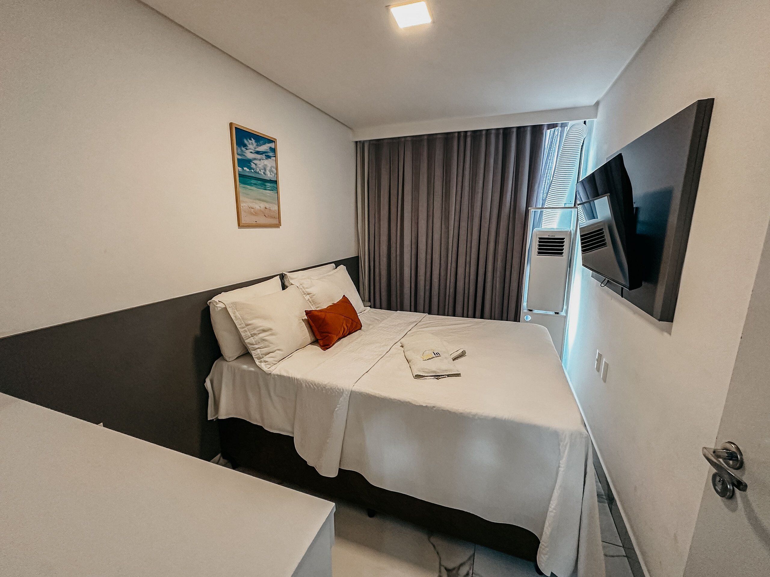 Deluxe Apartment | Premium bedding, pillowtop beds, blackout drapes, soundproofing