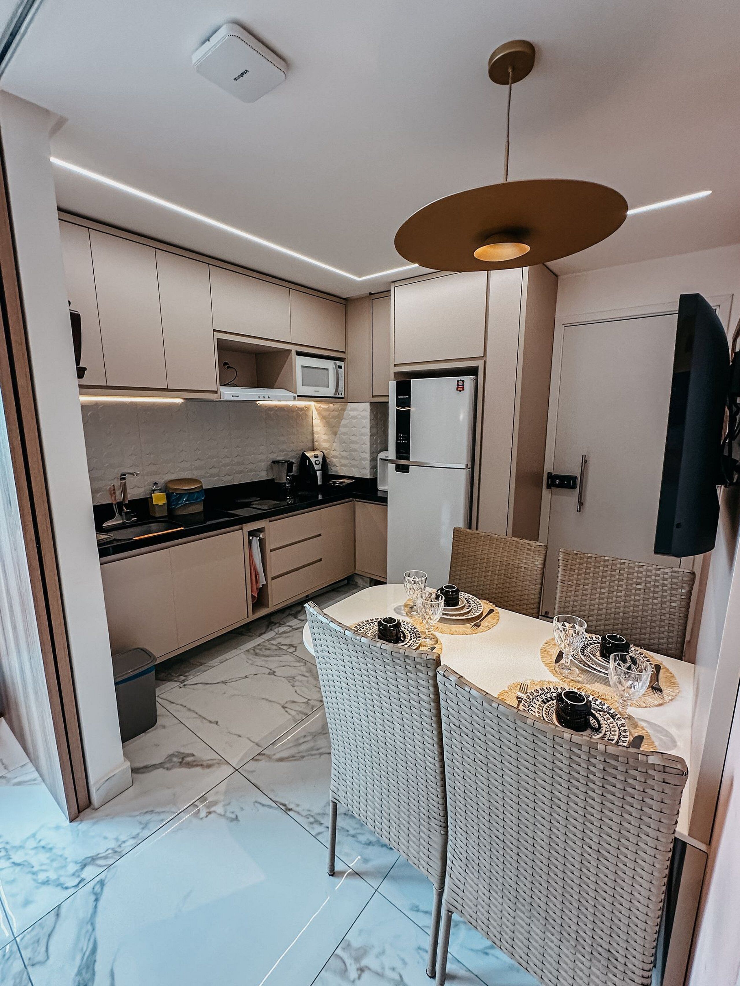 Apartemen Deluks | Tempat makan