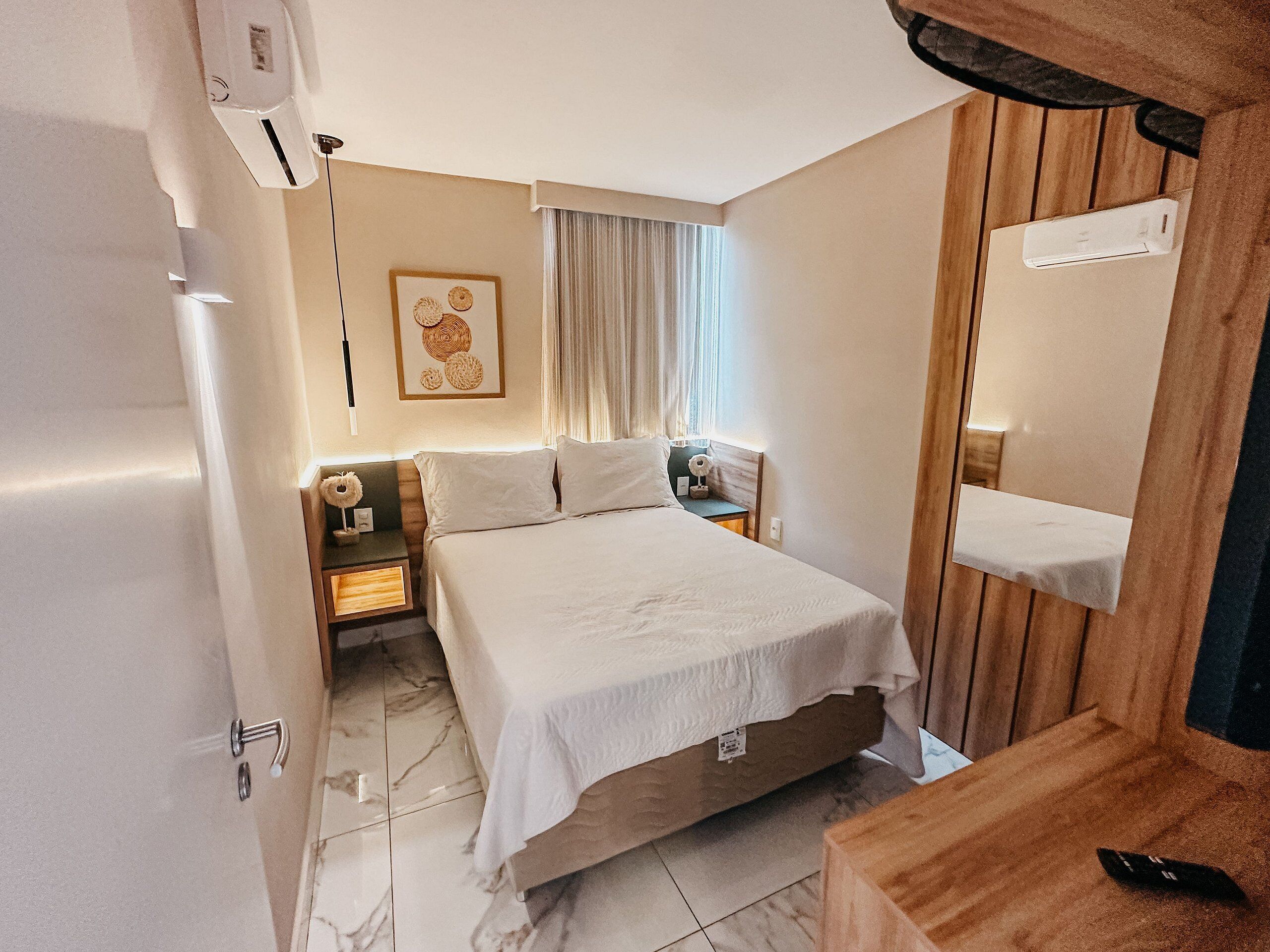 Apartamento Sunset | Premium bedding, pillowtop beds, blackout drapes, soundproofing