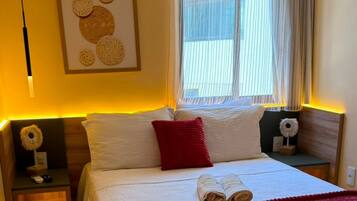 Apartamento Sunset | Literie de qualité, lit avec matelas à plateau-coussin