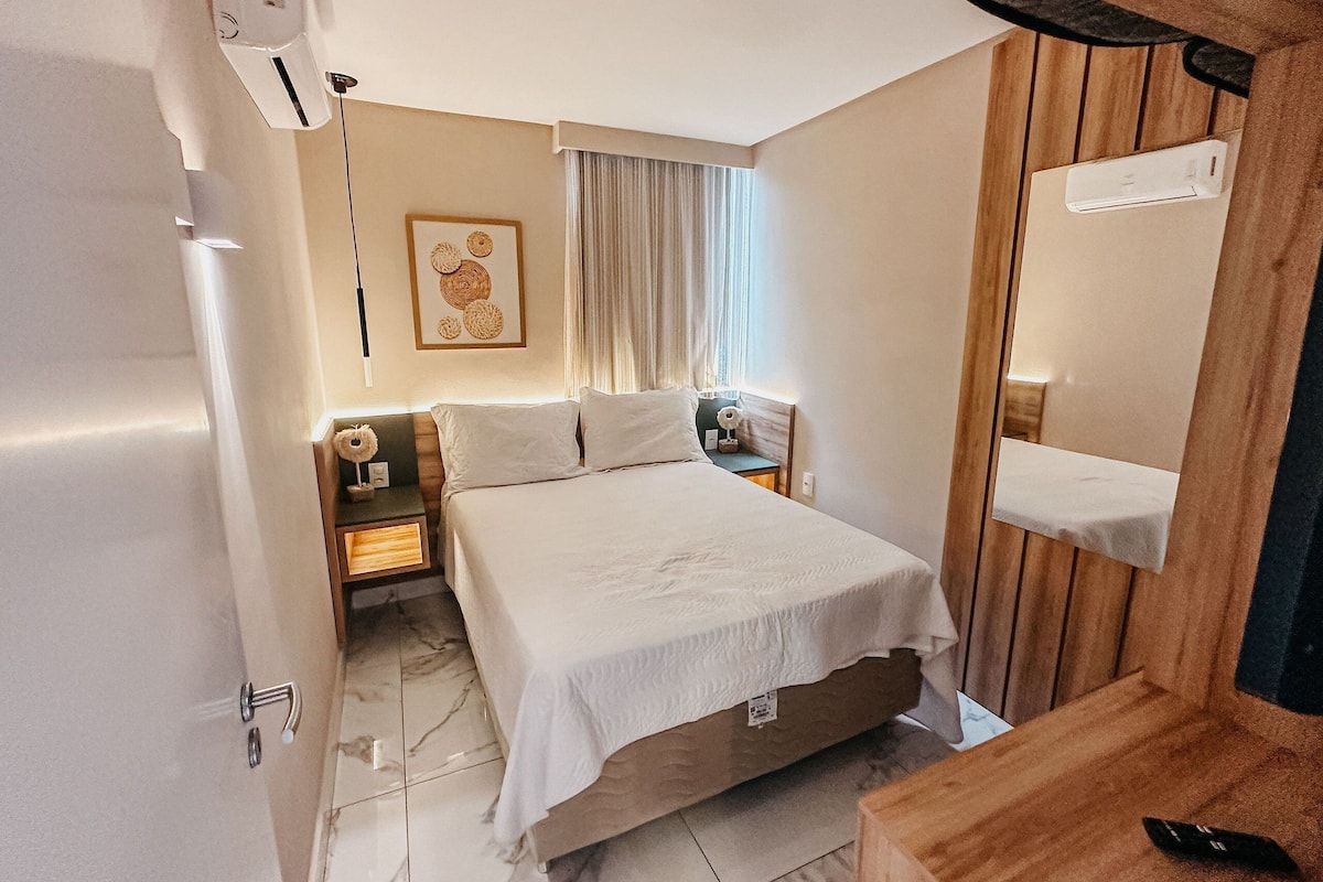 Apartamento Sunset | Premium bedding, pillowtop beds, blackout drapes, soundproofing